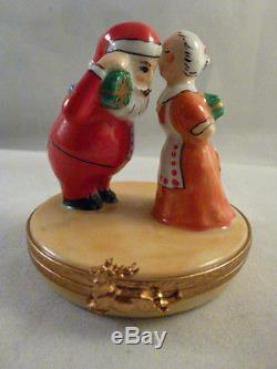 ARTORIA Peint Main Limoges Santa Mr & Mrs Claus KISSING CHRISTMAS HOLIDAY