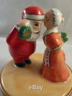ARTORIA Peint Main Limoges Santa Mr & Mrs Claus KISSING CHRISTMAS HOLIDAY