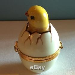 ARTORIA Peint Mein CHICK HATCHING FROM EGG Trinket Box from LIMOGES FRANCE Box