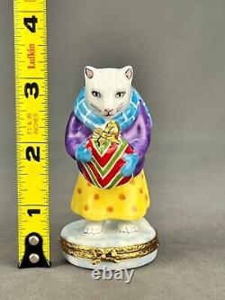 Artoria Limoges Cat Bearing Gift Ltd Ed. Christmas 3 1/4 Trinket Box MINT