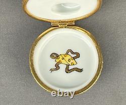 Artoria Limoges Cat Bearing Gift Ltd Ed. Christmas 3 1/4 Trinket Box MINT