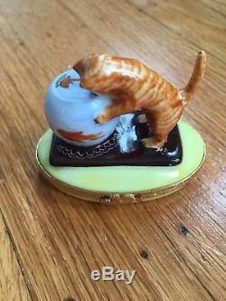 Artoria Limoges France Kitten Cat with Fish Bowl Trinket Box Peint Main Signed