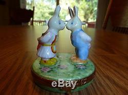 Artoria Limoges Peint Main Nose to Nose Bunny Rabbits Trinket Box