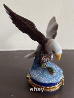 Artoria Limoges Peint Main Porcelain Trinket Box American Bald Eagle Bird Mint