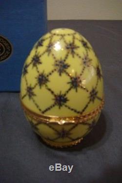 Atelier de Limoges France Porcelain Trinket Box YELLOW EGG WITH SLOT MACHINE