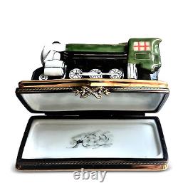 Authentic Hand painted Limoges TRAIN ON TRACK LOCOMOTIVE Trinket Box BRAND NEW