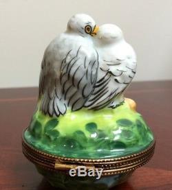 Beautiful Vintage Limoges Rochard Love Birds with Eggs Paint Mein Trinket Box