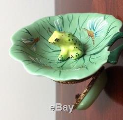 Beautiful Vintage Rochard Limoges France Frog on Lily Pad Peint Mein Trinket Box