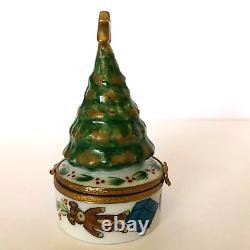 CHRISTMAS TREE WITH GIFTS? LIMOGES, FRANCE? Peint Main, trinket box