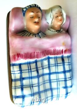 COUPLE SLEEPING IN BED? LIMOGES, FRANCE? Peint Main, hand painted trinket box