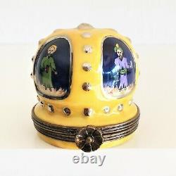 CROWN of the NATIVITY LIMOGES Peint Main, FRANCE, hand painted trinket box