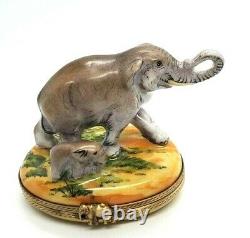 Elephant with Baby Limoges Box (Retired)