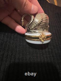 Fabergé Limoges Made in France by Hand (Peint Main) Swan Round Box