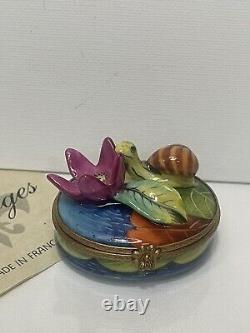 Genuine Peint main Limoges Snail In Water Lily Box