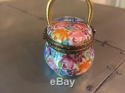 LIMOGES FRANCE Floral Picnic Basket Hinged Trinket Box Peint Main MARQUE DEPOSEE