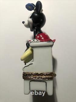 LIMOGES FRANCE PEINT MAIN Minnie Mouse Disney Artoria
