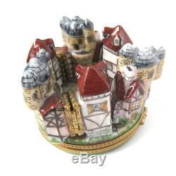 LIMOGES France 4-Hinged Trinket Box Medieval Village Knight Clasp Peint Main