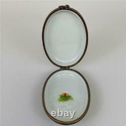 LIMOGES France Beatrix Potter-look Bunny Oval Peint Main Porcelain Trinket Box