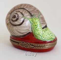 LIMOGES France Snail Escargot Shell Trinket Box Peint Main Signed PV