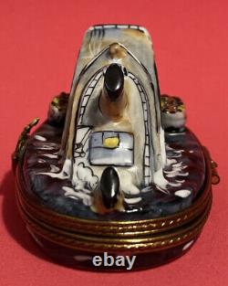 LIMOGES Limited Edition Sinking Titanic Ship Box With Life Boats Peint Main RCM