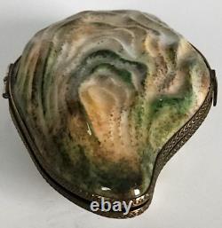 Large Oyster with Pearl Inside Limoges Box (Beauchamp)