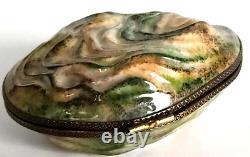 Large Oyster with Pearl Inside Limoges Box (Beauchamp)