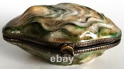 Large Oyster with Pearl Inside Limoges Box (Beauchamp)