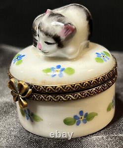 Limoges Black/White & Pink Resting Cat Porcelain Trinket Box Peint Main France