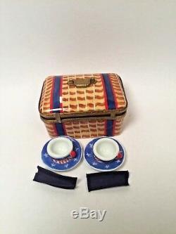 Limoges Box Colorful American PICNIC BASKET Peint Main France