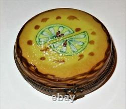 Limoges Box Eximious Lemon Tart & Powdered Sugar Dessert Pastry Peint Main