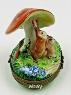 Limoges Bunnies Rabbits in Love Mushroom Peint Main P. V. France Trinket Box