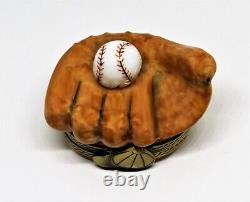 Limoges France Box- Baseball Mitt & Ball -world Series 2007- Boston Red Sox -gr