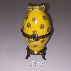 Limoges France Marque Deposee Peint Main Yellow Egg Trinket Box LE 114/200