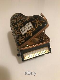 Limoges France Peint Main AF Grand Piano Trinket Box Black with G-clef Music Note