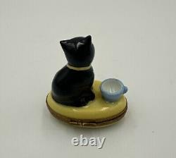 Limoges France Peint Main Black Cat W Blue Eyes Teacup Trinket Box Stunning