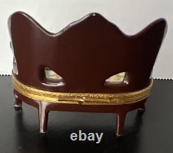 Limoges France Peint Main DOLL HOUSE SETTEE SOFA COUCH Trinket Box Furniture