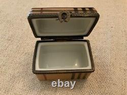 Limoges France Peint Main Trinket box porcelain Burberry horsesho trunk pill box