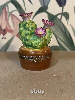 Limoges France Peint Main Versailles 3 Flowering Cactus' Trinket Box 5/500 RARE