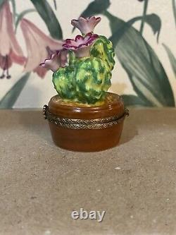 Limoges France Peint Main Versailles 3 Flowering Cactus' Trinket Box 5/500 RARE