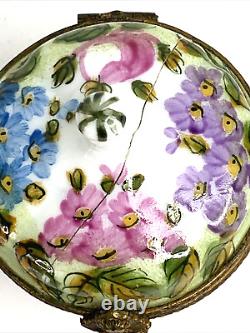 Limoges France Porcelain Trinket Box Flowers Inside Flowers Outside Multicolor