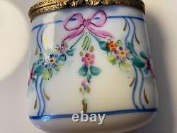 Limoges France Porcelain Trinket Hinged Box Peint Main Floral Bow Pattern