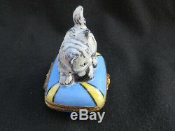 Limoges GR France Grey Stripe Kitty Cat on Pillow with mouse Trinket Box Signed