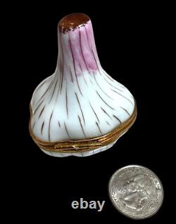 Limoges Head of Garlic Trinket Box in Pristine, Pre Owned Condition