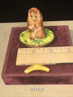 Limoges Hear No Evil Monkey with Banana Porcelain Peint Main Hinged Trinket Box