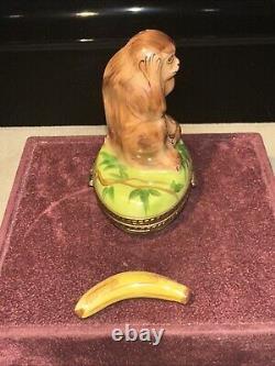 Limoges Hear No Evil Monkey with Banana Porcelain Peint Main Hinged Trinket Box