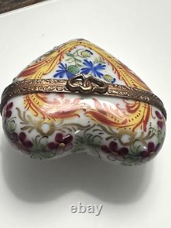 Limoges Heart Shaped Rose Trinket Box Hand Painted In France, RARE design