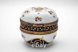 Limoges Large trinket/potpourri porcelain box hand painted, signed by the artist