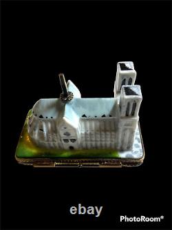 Limoges Notre Dame Trinket Box in Pristine Pre Owned Condition