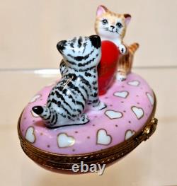 Limoges Peint Main France Sweetheart Valentine Love kittens Trinket Box Rare