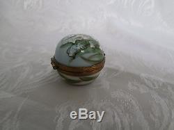Limoges Peint Main Lily Of The Valley Hand Painted Trinket Box Floral Clasp Rare